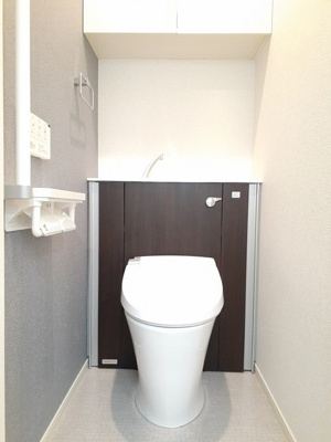 【トイレ】 | レインボーグローヴ | ゆったりとした空間のトイレです