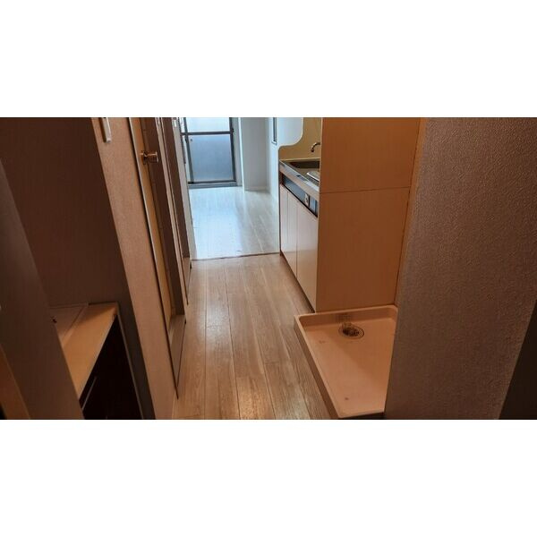 プレリュード江坂の玄関