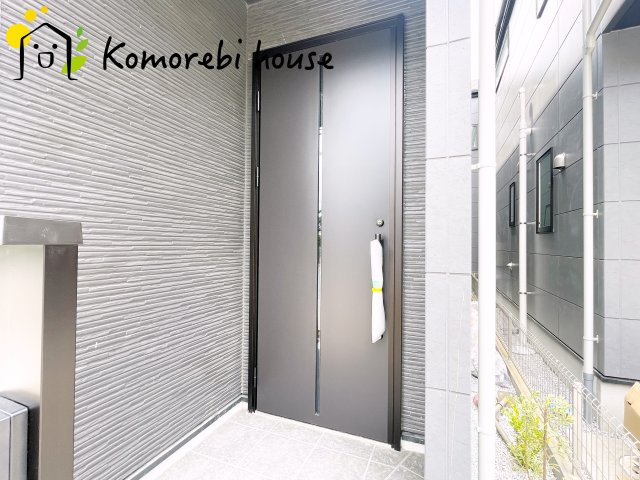 さいたま市西区宮前町　1期　新築一戸建て　FIT-A　03の玄関|きれいな玄関です