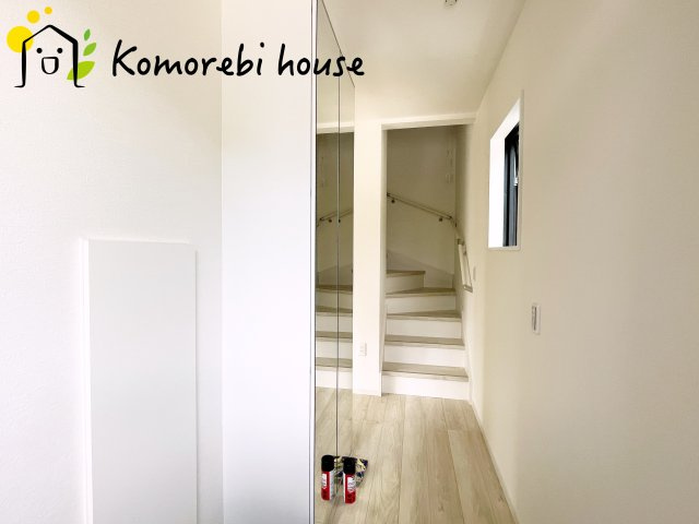 さいたま市西区宮前町　1期　新築一戸建て　FIT-A　03の玄関|落ち着いた玄関です