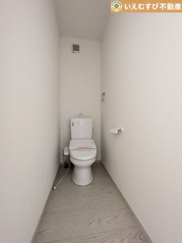 Terrechez　本庄市本庄2期のトイレ|シンプルで清潔感のあるトイレ
暖房便座付きなので寒い冬でも快適に使用できます！