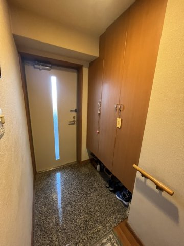 コアマンションネクステージ北の丸３階の玄関