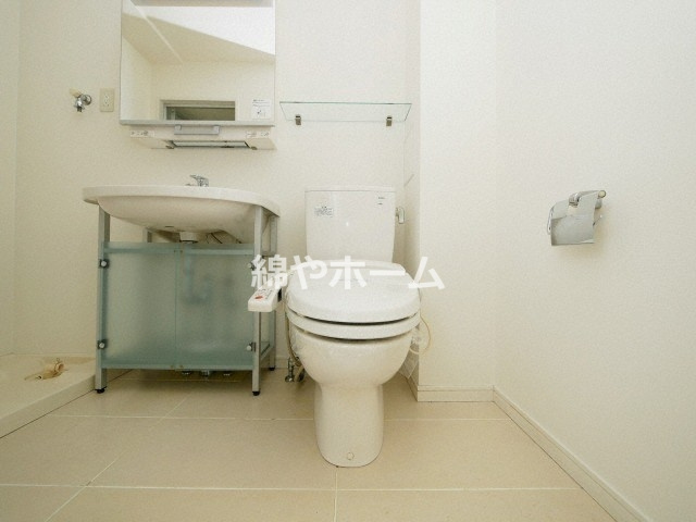 コーラルポワント難波WESTのトイレ|コンパクトで使いやすいトイレです