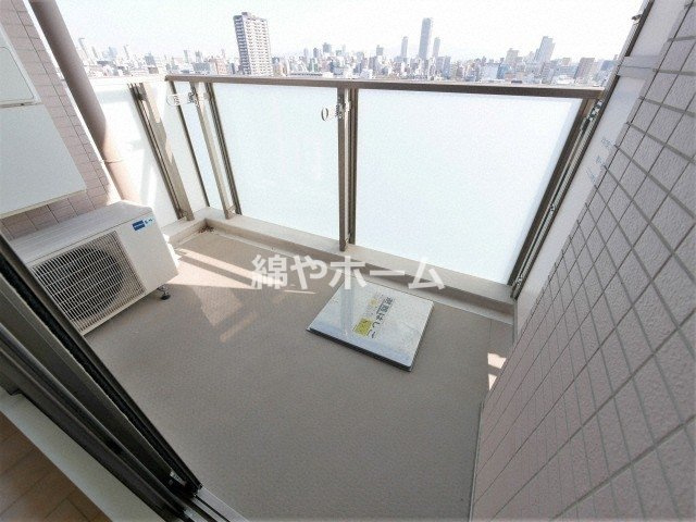 コーラルポワント難波WESTのバルコニー|バルコニーからの眺めを楽しみながら食事をしませんか