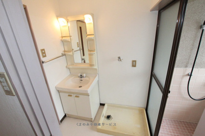 【洗面所】 | ライフコア玉川Ⅱ | ゆったりとスペースのある洗面所
ライフコア玉川Ⅱ3号室　2022/5/23撮影