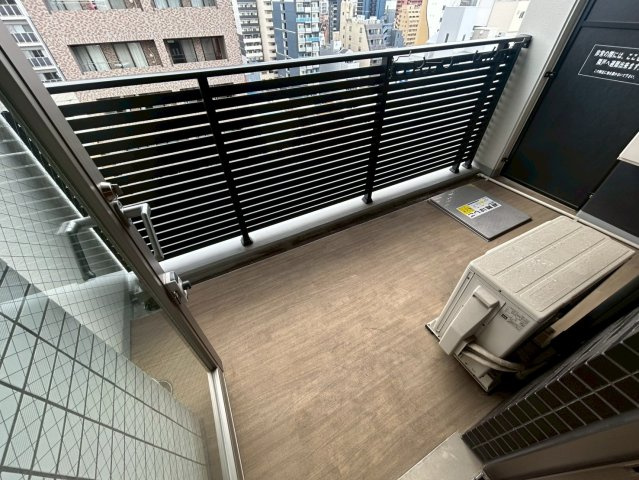 プレサンス心斎橋ニストのバルコニー