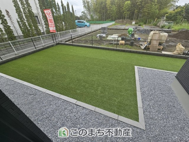 アーバンモデリア宇都宮市細谷町の庭|大きなお庭でご家族や友人を招いてＢＢＱもできますね！お子様の水遊びにもぴったりです☆
