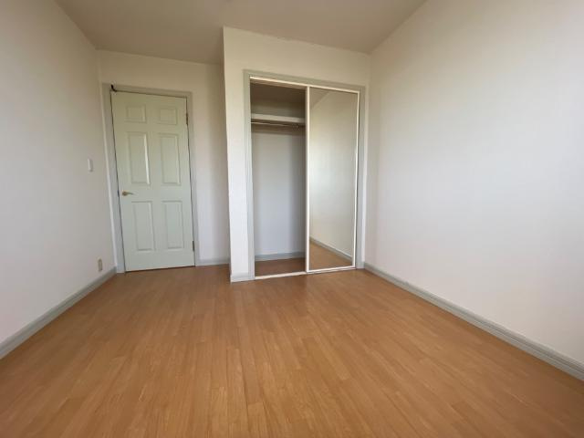 Felicia壱番館の収納|ミラー付きクローゼット