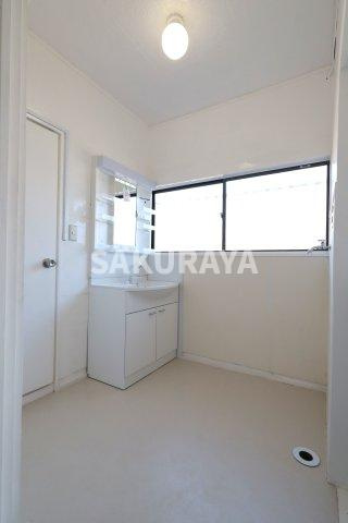 福居町貸家TY B棟の洗面所|2026年2月撮影。