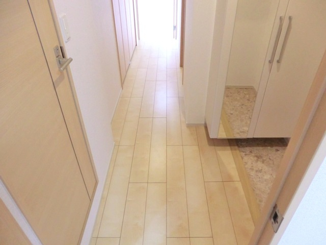 ラコルタ南浦和Ｓｔａの玄関|★玄関～廊下スペースの画像です★