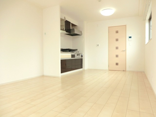 ラコルタ南浦和Ｓｔａの居間・リビング|★明るい日差しが入る１４．６帖のリビング・ダイニングです★