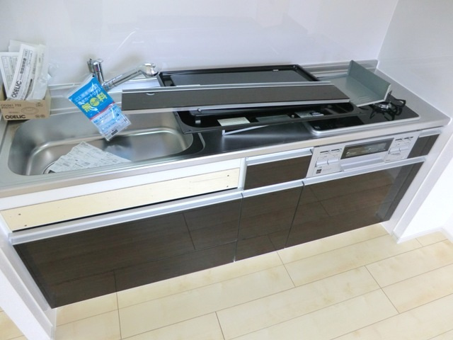 ラコルタ南浦和Ｓｔａのキッチン|★３口ガス・システムキッチン・魚焼グリル付き★