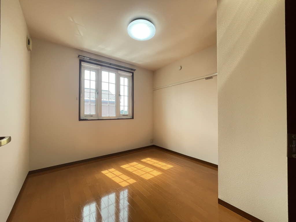 プラザ・カナン弐番館の洋室