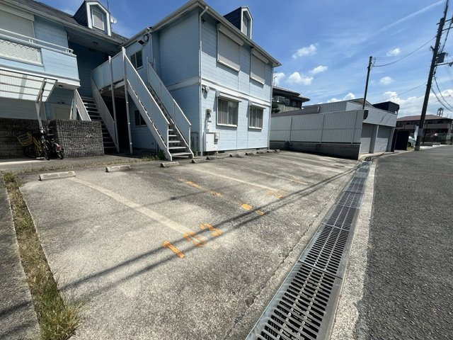 ベルシオン藤沢台の駐車場