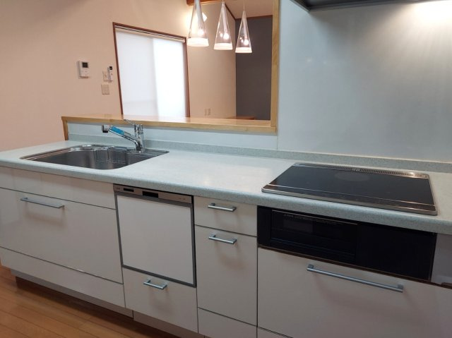 新潟市西区小針南のキッチン