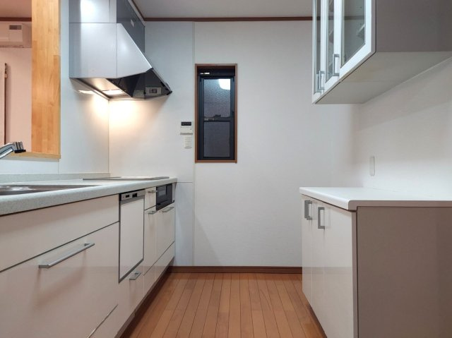 新潟市西区小針南のキッチン