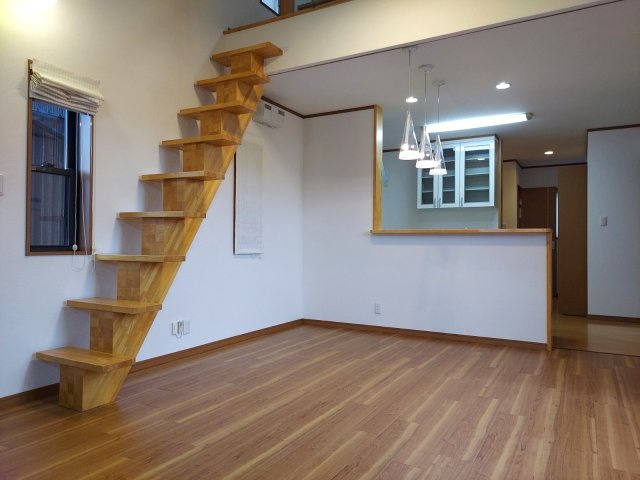 新潟市西区小針南の居間・リビング