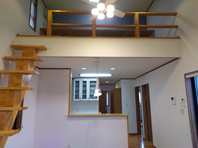 新潟市西区小針南の居間・リビング