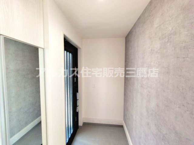 【内覧動画公開中！】調布市柴崎2丁目 京王線 つつじヶ丘駅 新築戸建の玄関