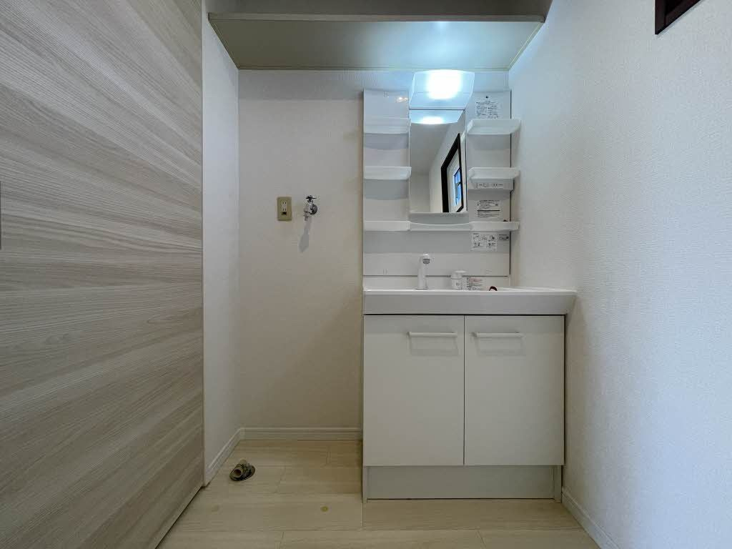 サンヒルズＫ－１の洗面所