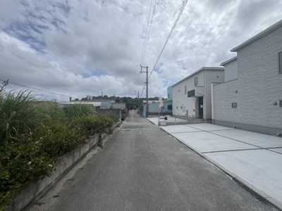 【前面道路含む現地写真】 | 南城市玉城糸数4期（全2棟） | ※北東側公道4m♪