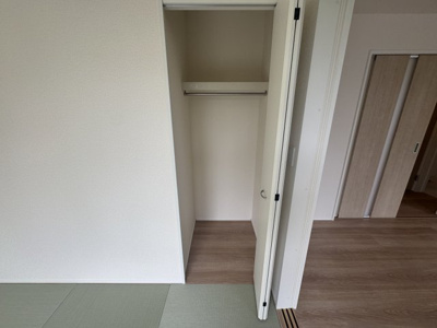 【収納】 | 南城市玉城糸数4期（全2棟） | 2号棟　和洋室4.5帖＋収納付き♪