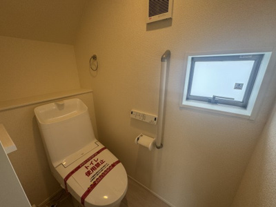 【トイレ】 | 南城市玉城糸数4期（全2棟） | 2号棟　温水洗浄便座♪