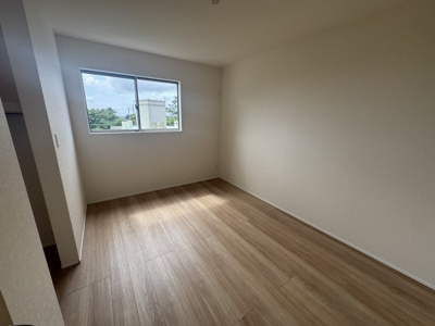 【洋室】 | 南城市玉城糸数4期（全2棟） | 2号棟　洋室6帖＋WIC付き♪（WIC×2部屋）