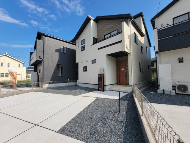【ブルーミングガーデン】宇都宮市鶴田町 第5 全6棟の外観|〇4号棟〇
4（5）LDK+SIC+カースペース3台
将来の家族構成に合わせて間取を変更できるフレキシブルタイプです
※2026年6月撮影