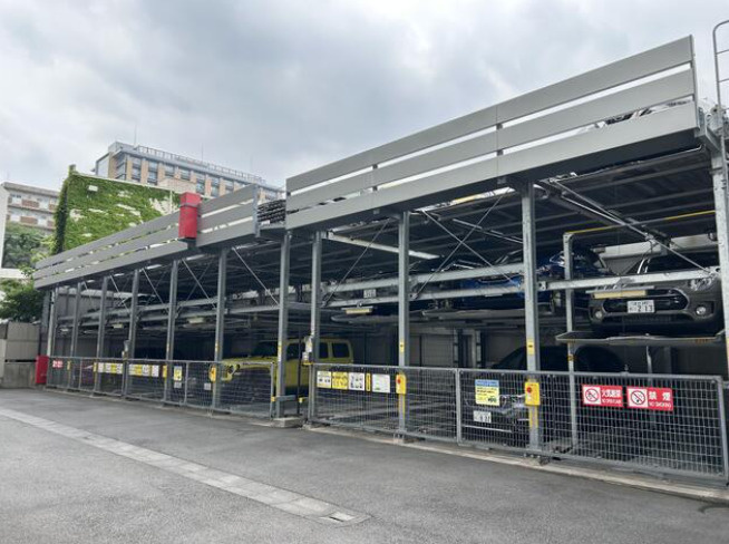 シティータワー上野池之端の駐車場