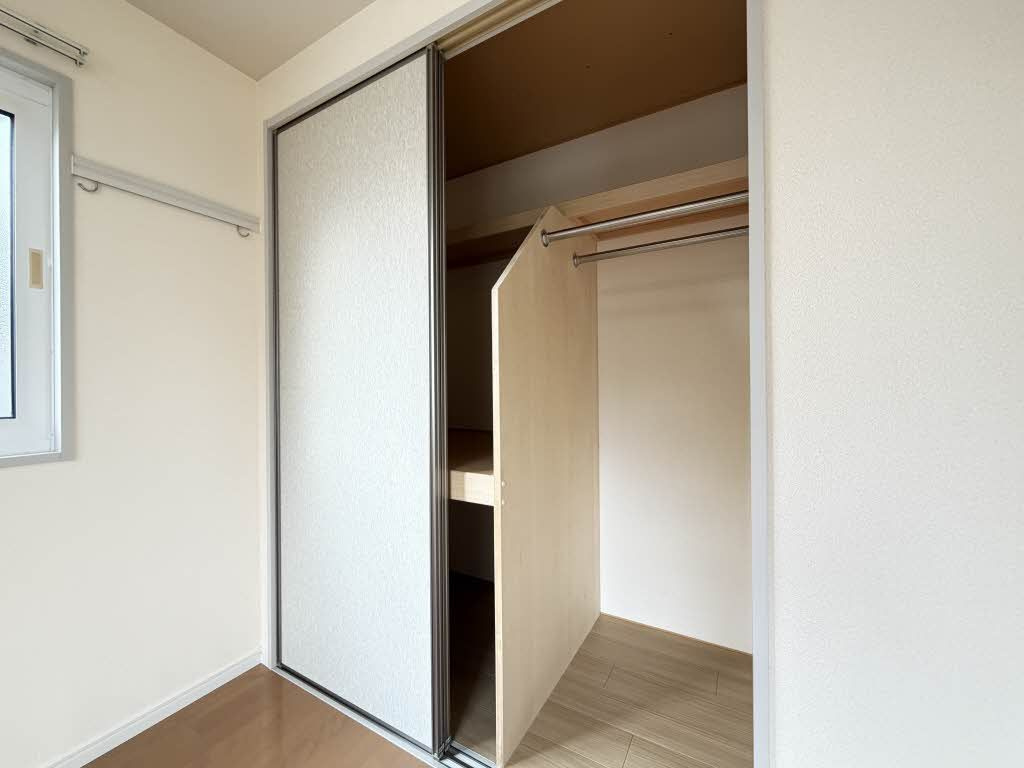 パレス・アザレアＤの収納