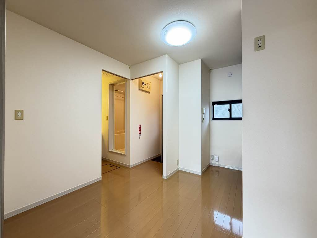 パレス・アザレアＤの居間・リビング