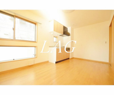 【居間・リビング】 | メゾン・ド・アジュール | 洋室のお部屋です。