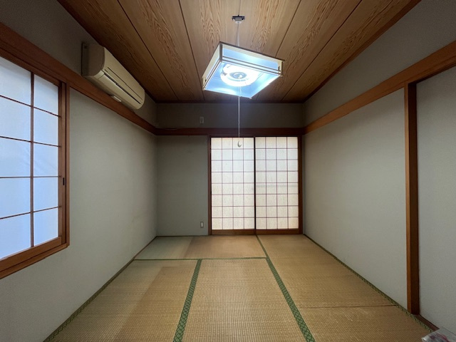 大阪狭山市東野中三丁目貸家の和室