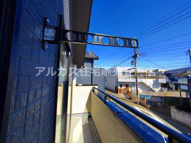 調布市柴崎2丁目 京王線 つつじヶ丘駅 新築戸建のバルコニー