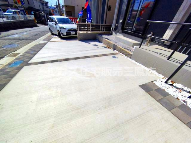 調布市柴崎2丁目 京王線 つつじヶ丘駅 新築戸建の駐車場