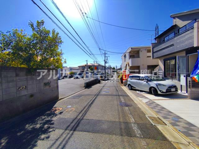 調布市柴崎2丁目 京王線 つつじヶ丘駅 新築戸建の前面道路含む現地写真