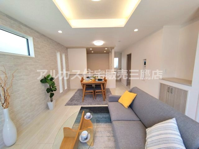 調布市柴崎2丁目 京王線 つつじヶ丘駅 新築戸建の居間・リビング