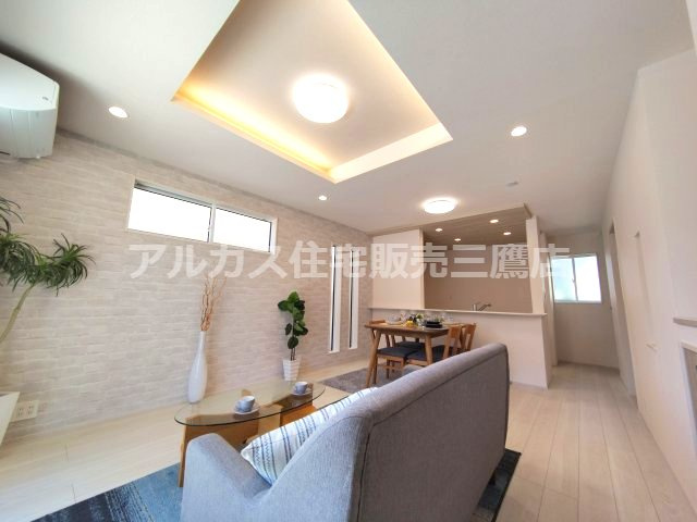 調布市柴崎2丁目 京王線 つつじヶ丘駅 新築戸建の居間・リビング