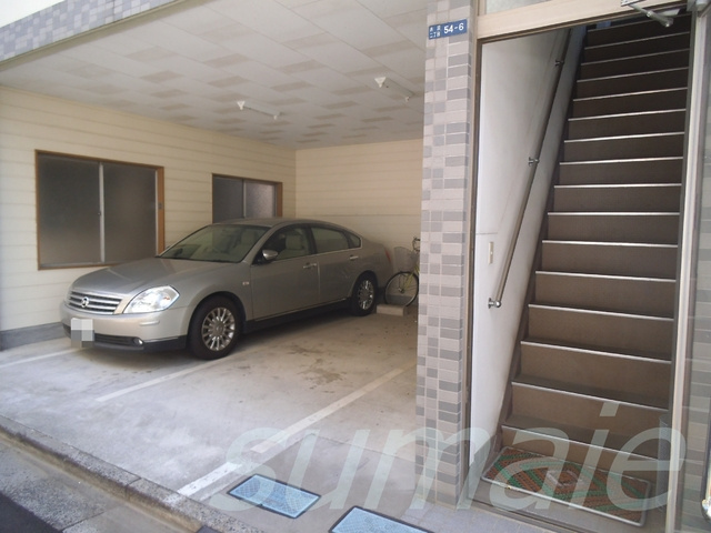 ミトスの駐車場|１階は駐車場があります！