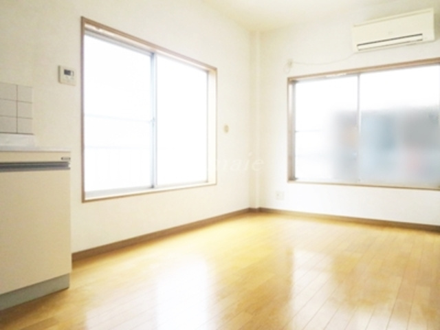 ミトスの居間・リビング|嬉しい角部屋です☆