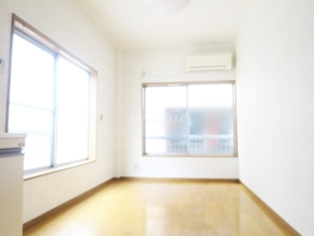 ミトスの居間・リビング|別アングルです☆