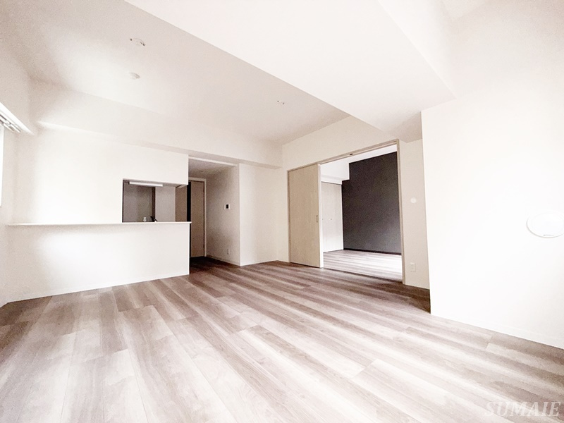 Como Palacio 日暮里の居間・リビング|別角度から見た16.9帖のリビングです☆