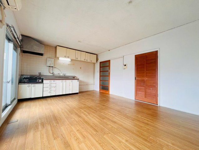 新多聞第ニ住宅の居間・リビング