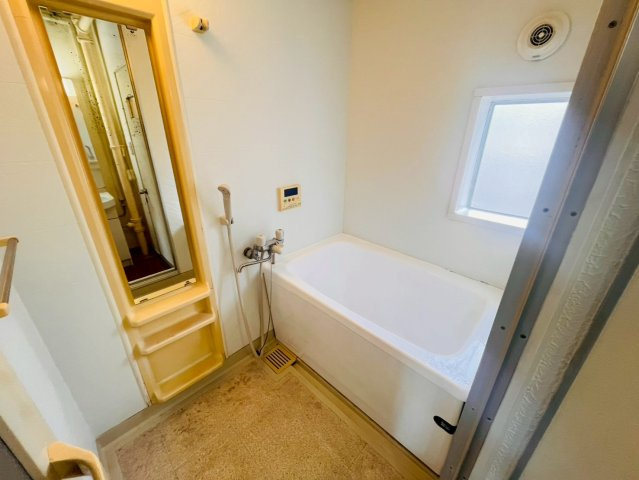 新多聞第ニ住宅の浴室