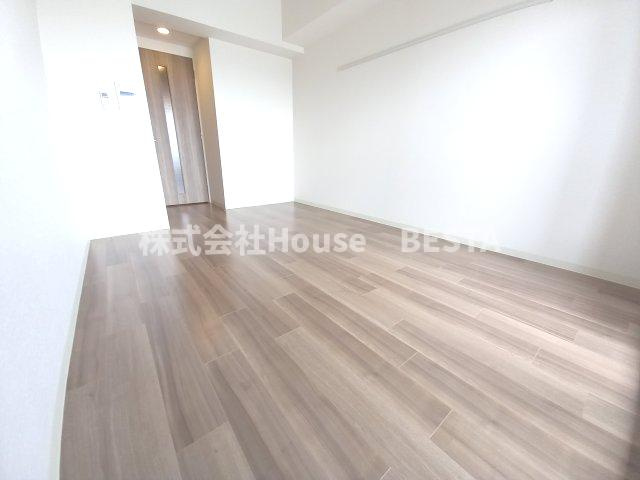 エスライズ神戸三宮山手通弐番館の居間・リビング