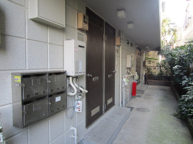 マンションカツマタのエントランス|エントランスです☆