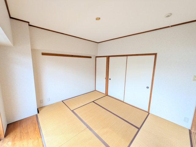 バードタウン3番館の和室