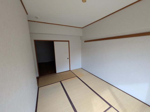 バードタウン3番館の和室