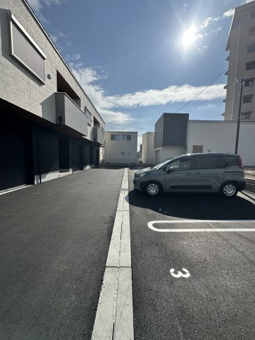 リュクラージュ土橋の駐車場